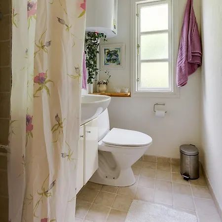 Two-bedroom Holiday In * Hals